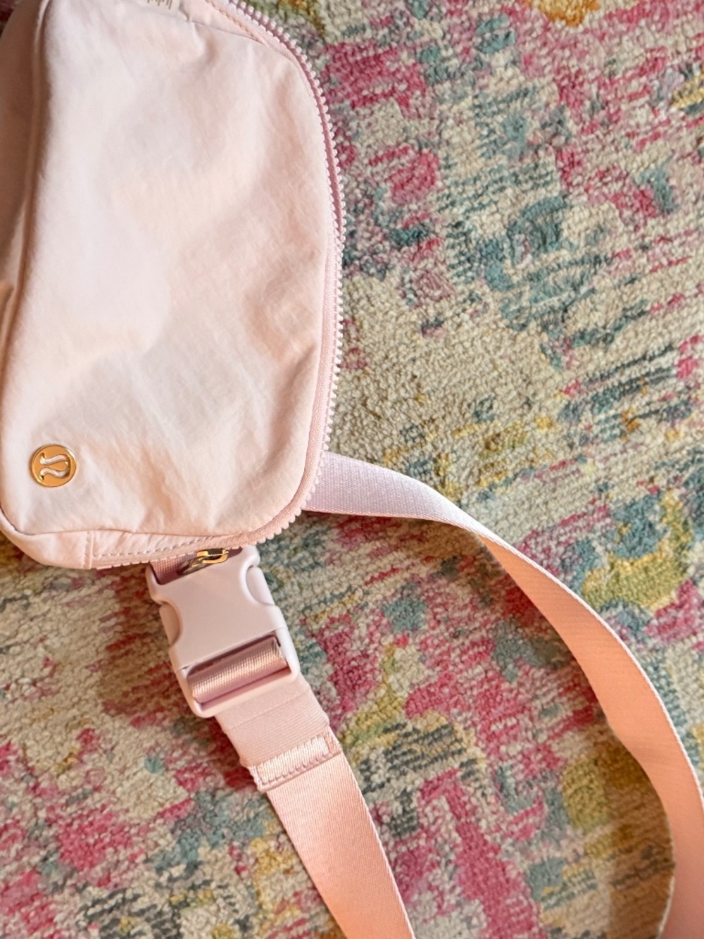 Pink and gold lulu bag